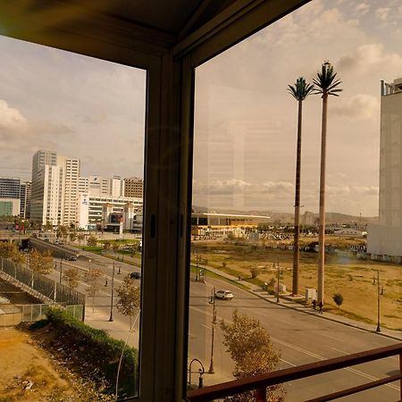 Nouveau Appartement Au Plein Centre Ville En Face Hilton & La Gare De Train Tgv M2 タンジェ エクステリア 写真