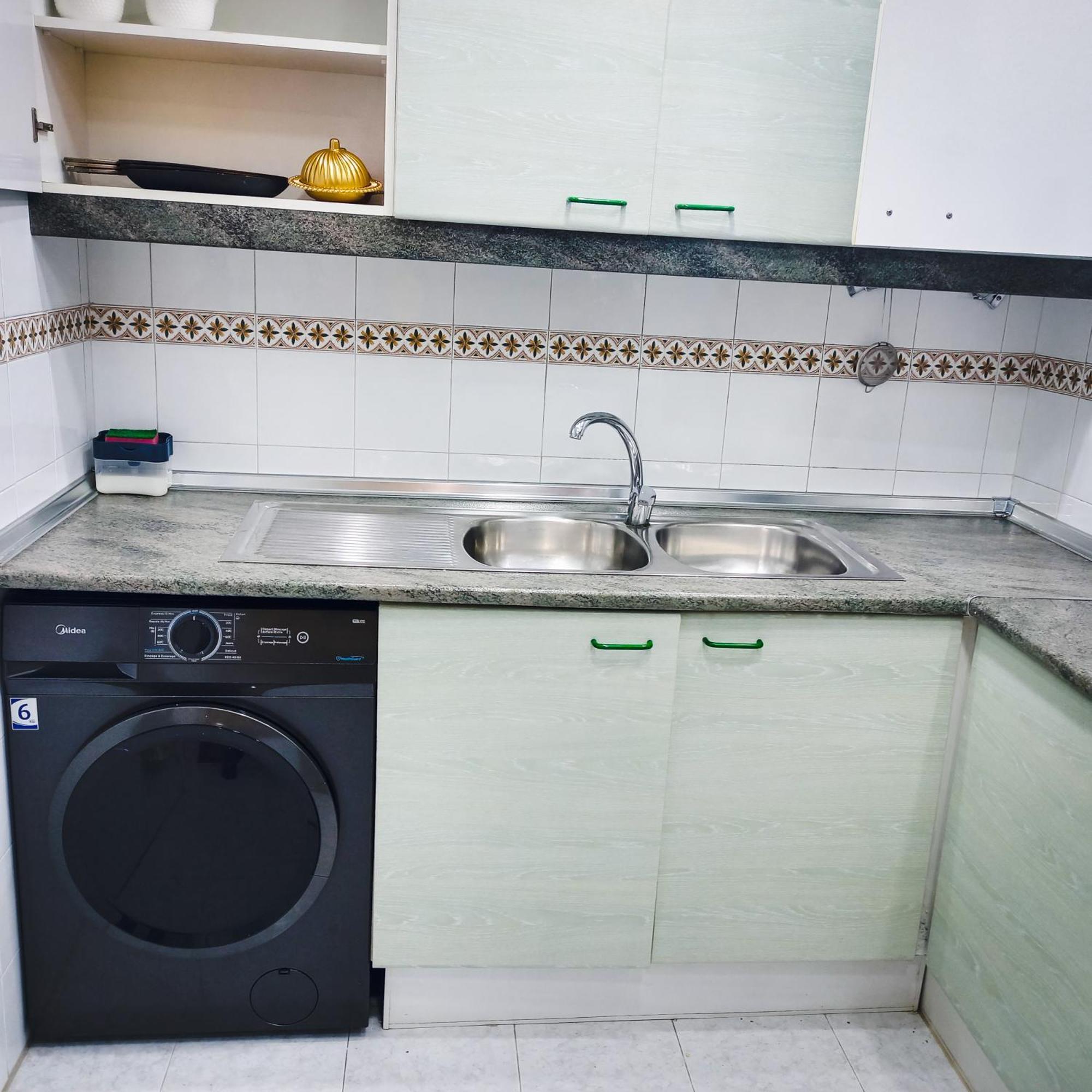 Nouveau Appartement Au Plein Centre Ville En Face Hilton & La Gare De Train Tgv M2 タンジェ エクステリア 写真